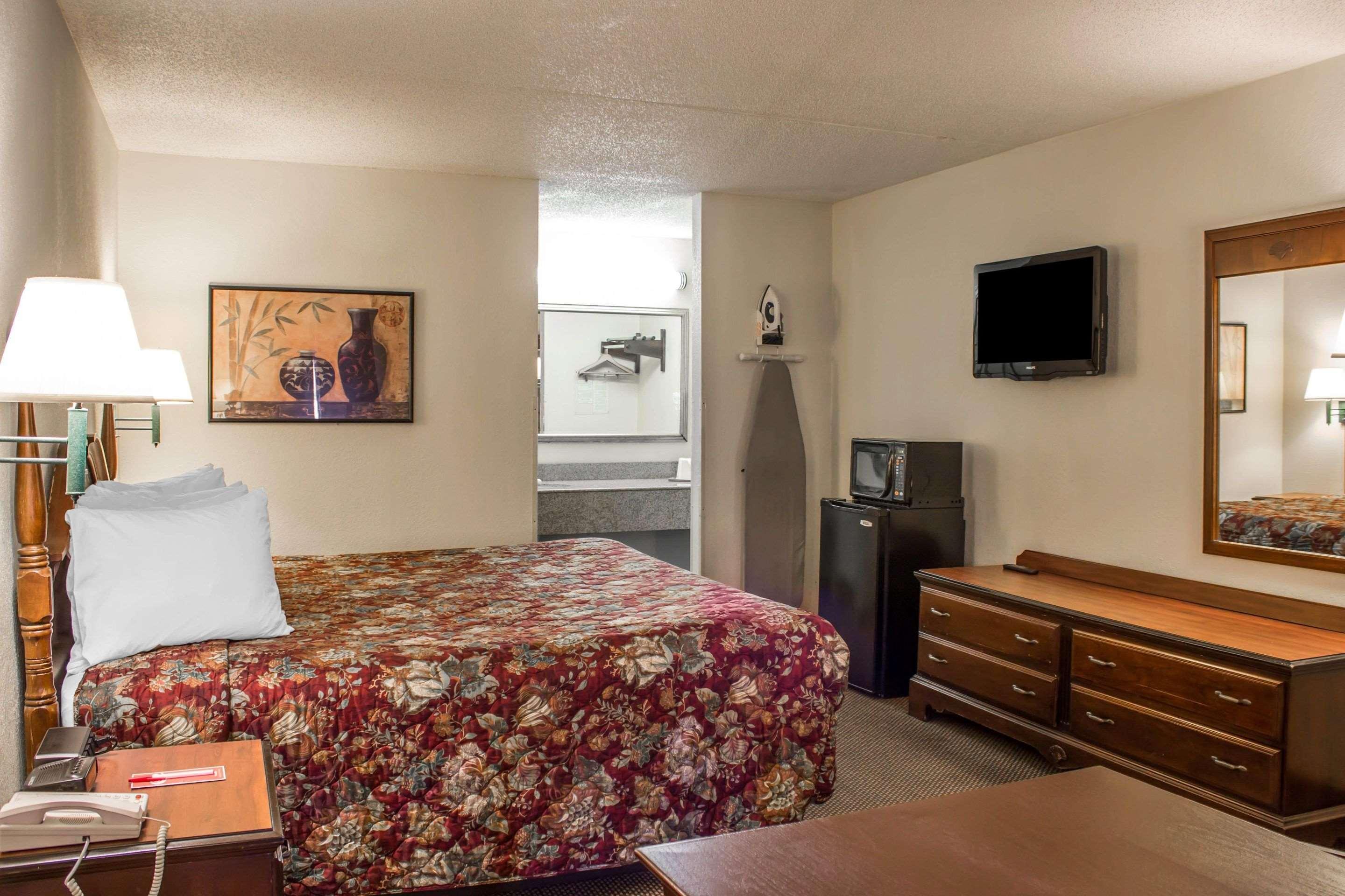 Econo Lodge Fayetteville Dış mekan fotoğraf